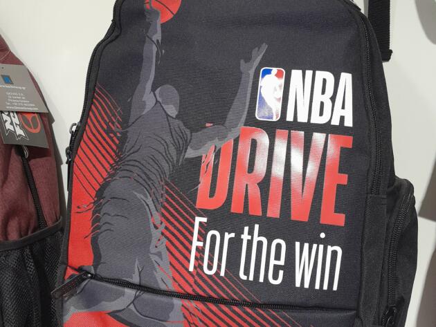 ΣΧΟΛΙΚΗ ΤΣΑΝΤΑ